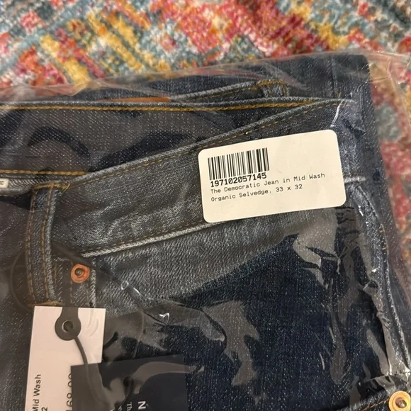 NWT Taylor Stitch The Democratic Jean
in Mid Wash Organic Selvedge - Picture 14 of 15